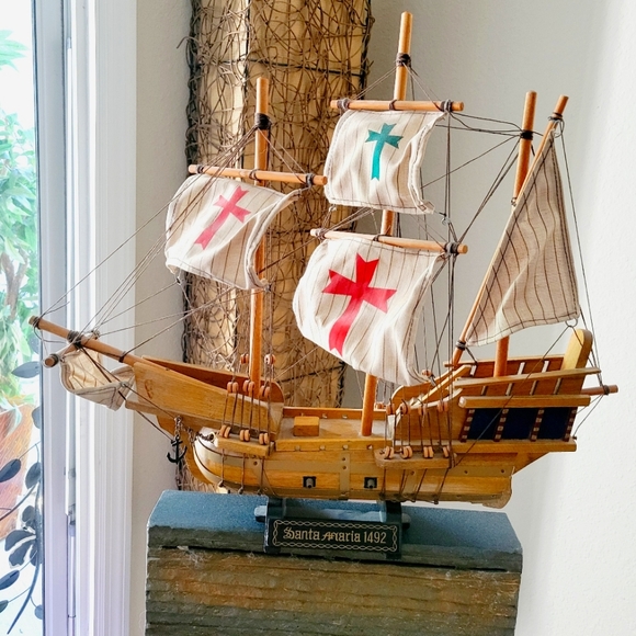 Santa Maria - Picture 1 of 7